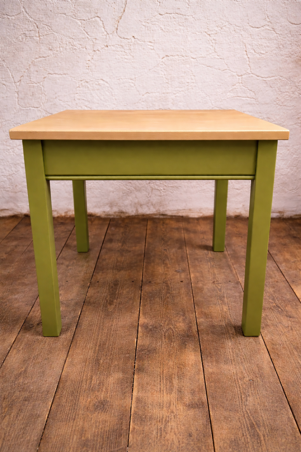 Painted children's tables in solid beech wood - you choose your colour