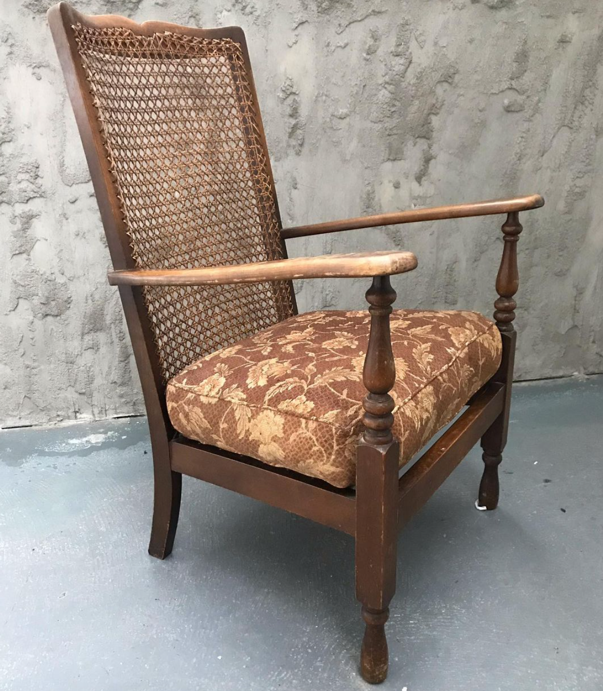 Vintage bedroom/nursing chair available for refurb/ painting and reupholstery