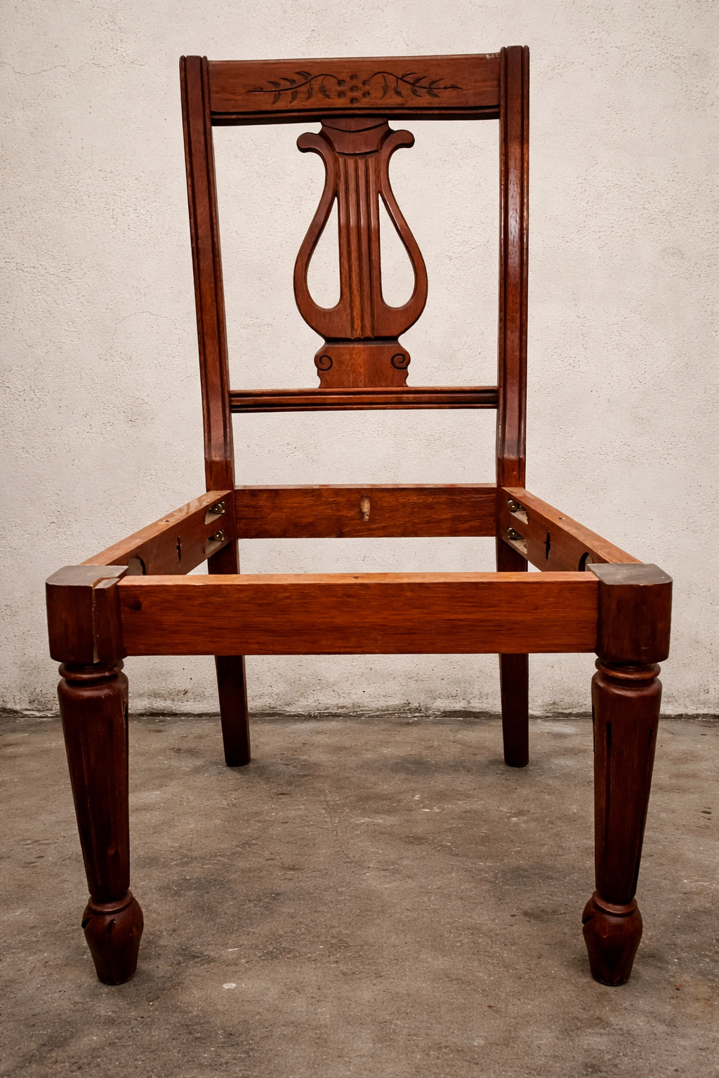 Set of 5 vintage dining chairs available for refurbishment - will sell separately