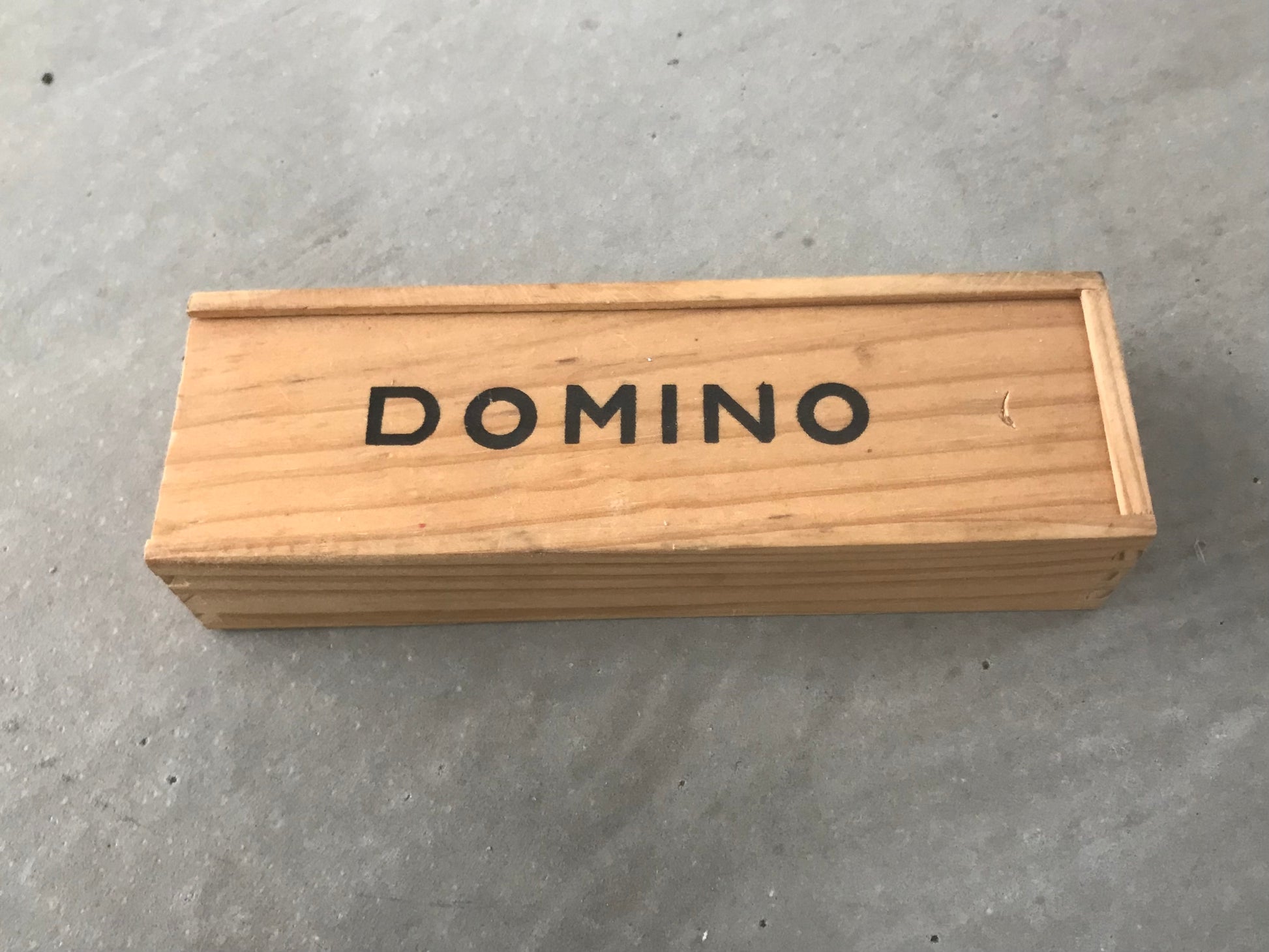 Vintage 1970's dominos set in original wooden box
