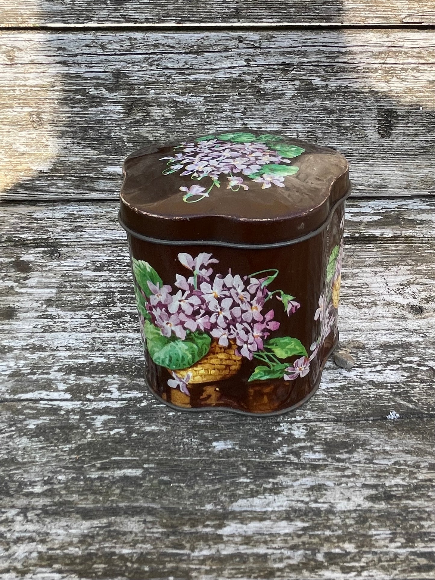 Vintage Huntley & Palmers Biscuits tin