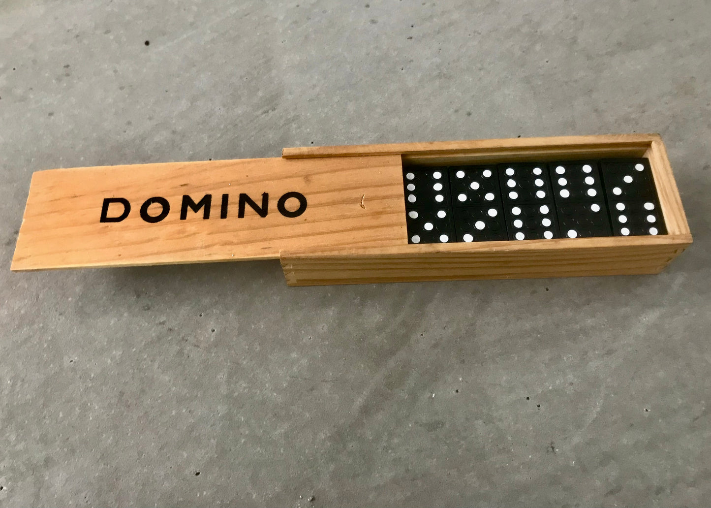 Vintage 1970's dominos set in original wooden box