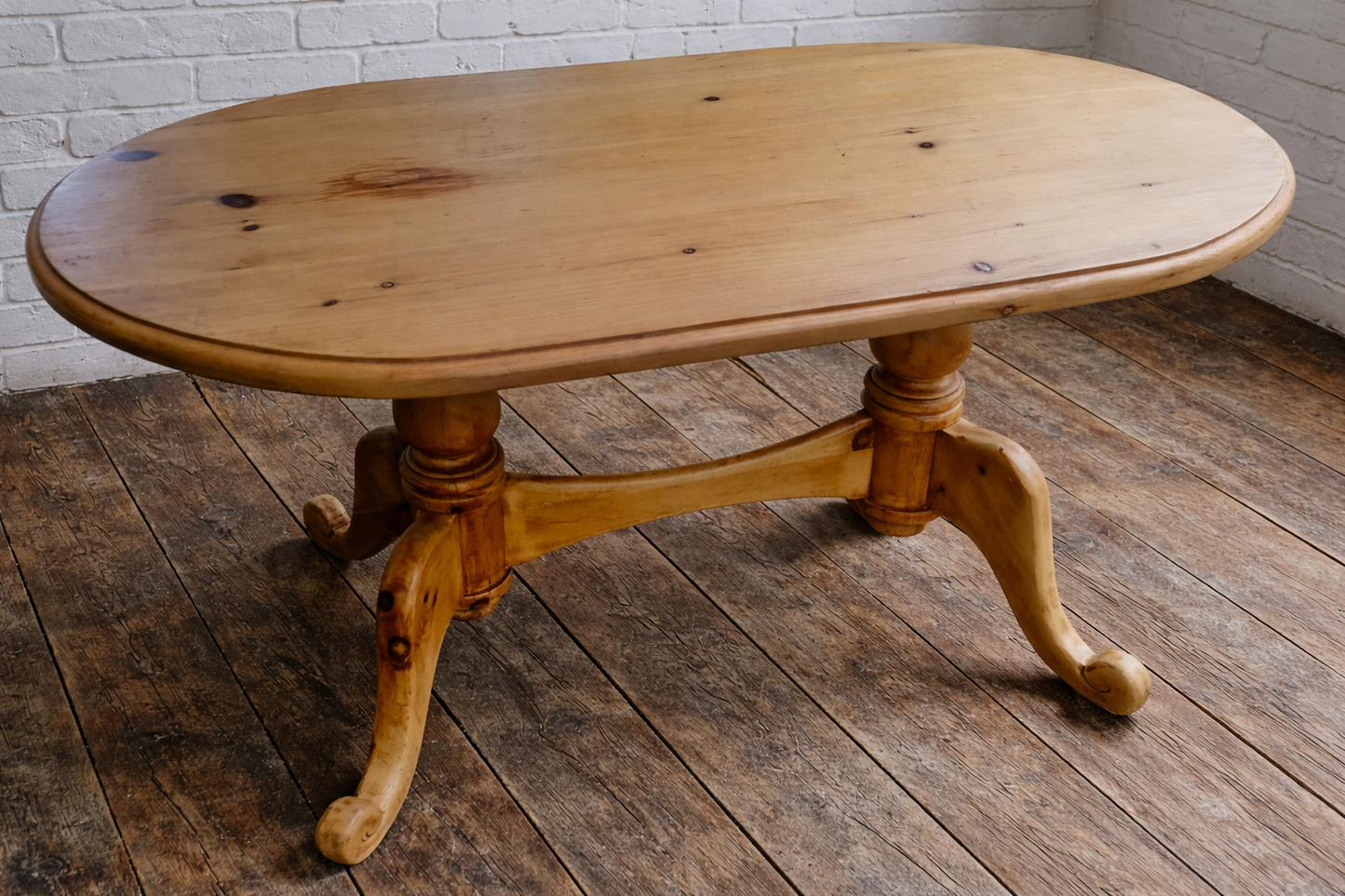 Vintage Oval  4 seater pine dining table  - to have it painted please contact me to discuss what you would like.