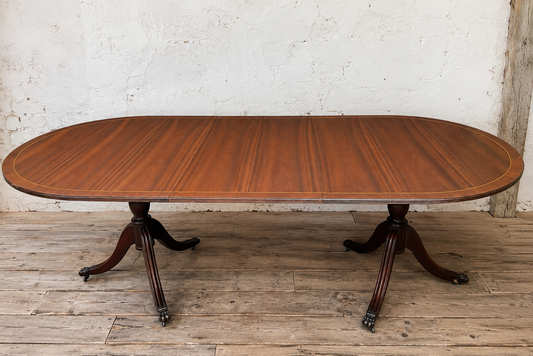 Vintage Oval extending mahogany pedestal dining table