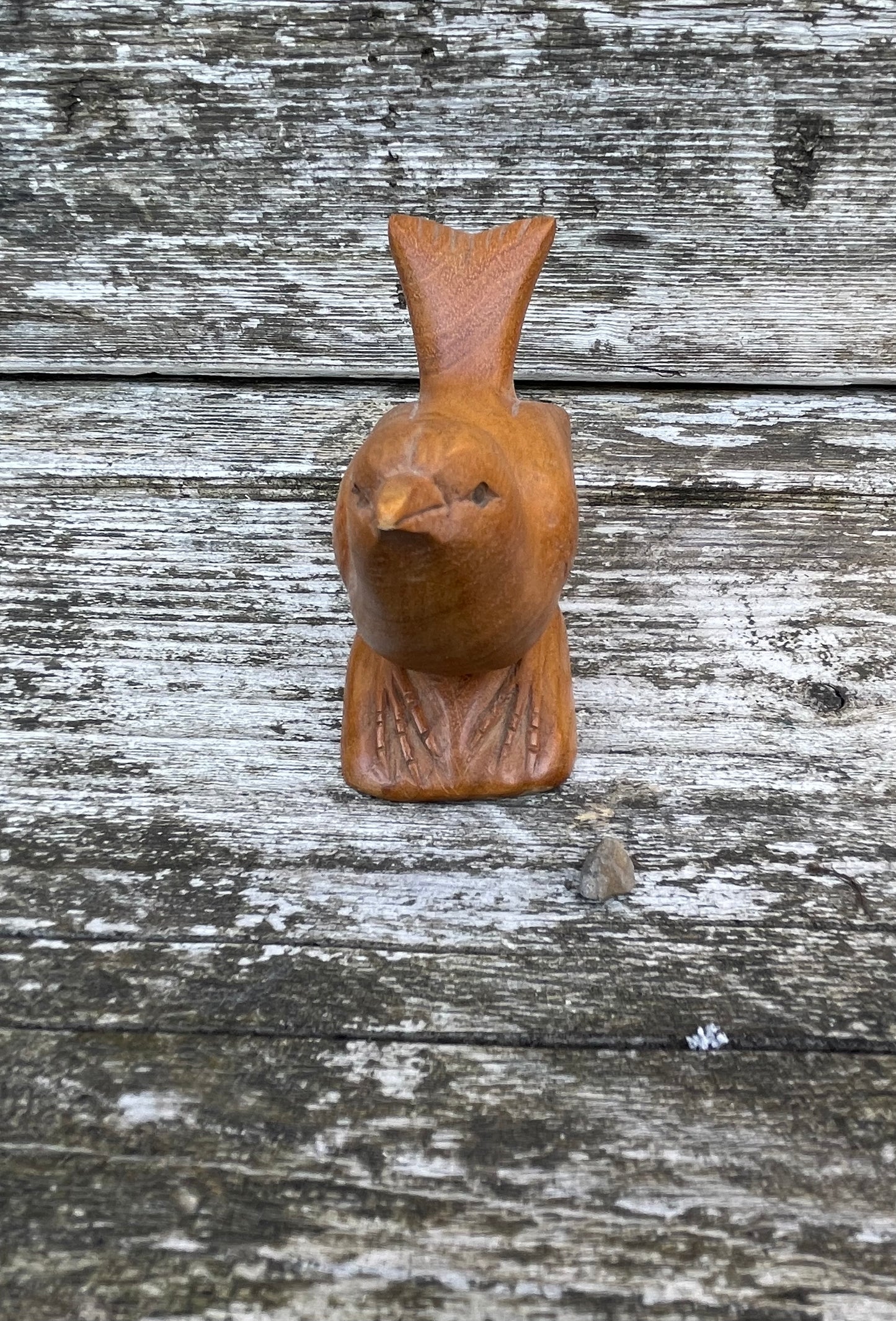 Vintage wooden bird figurine / ornament
