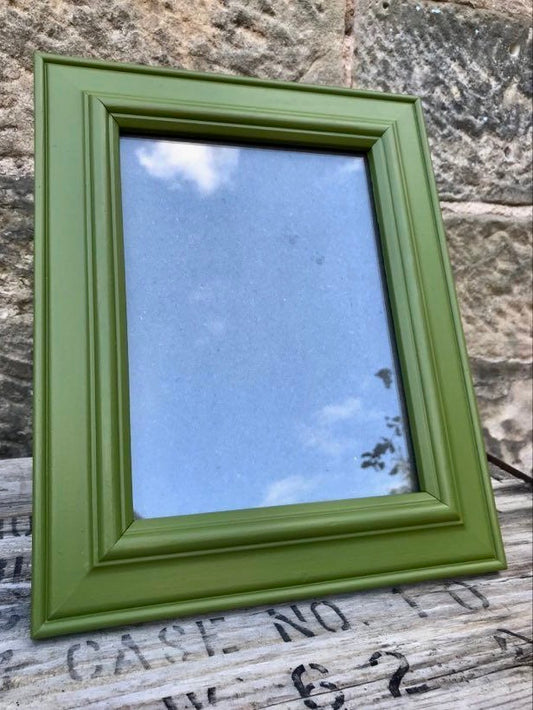 Vintage painted small picture frame in green