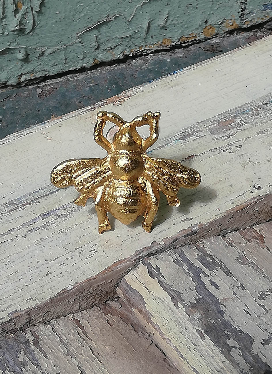 Gold BEE VINTAGE STYLE DRAWER KNOB