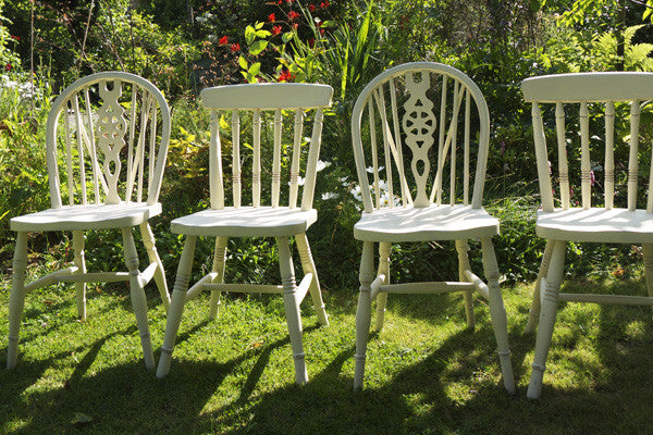 4 mismatch vintage dining chairs in Regency White (cream) autentico chalk paint