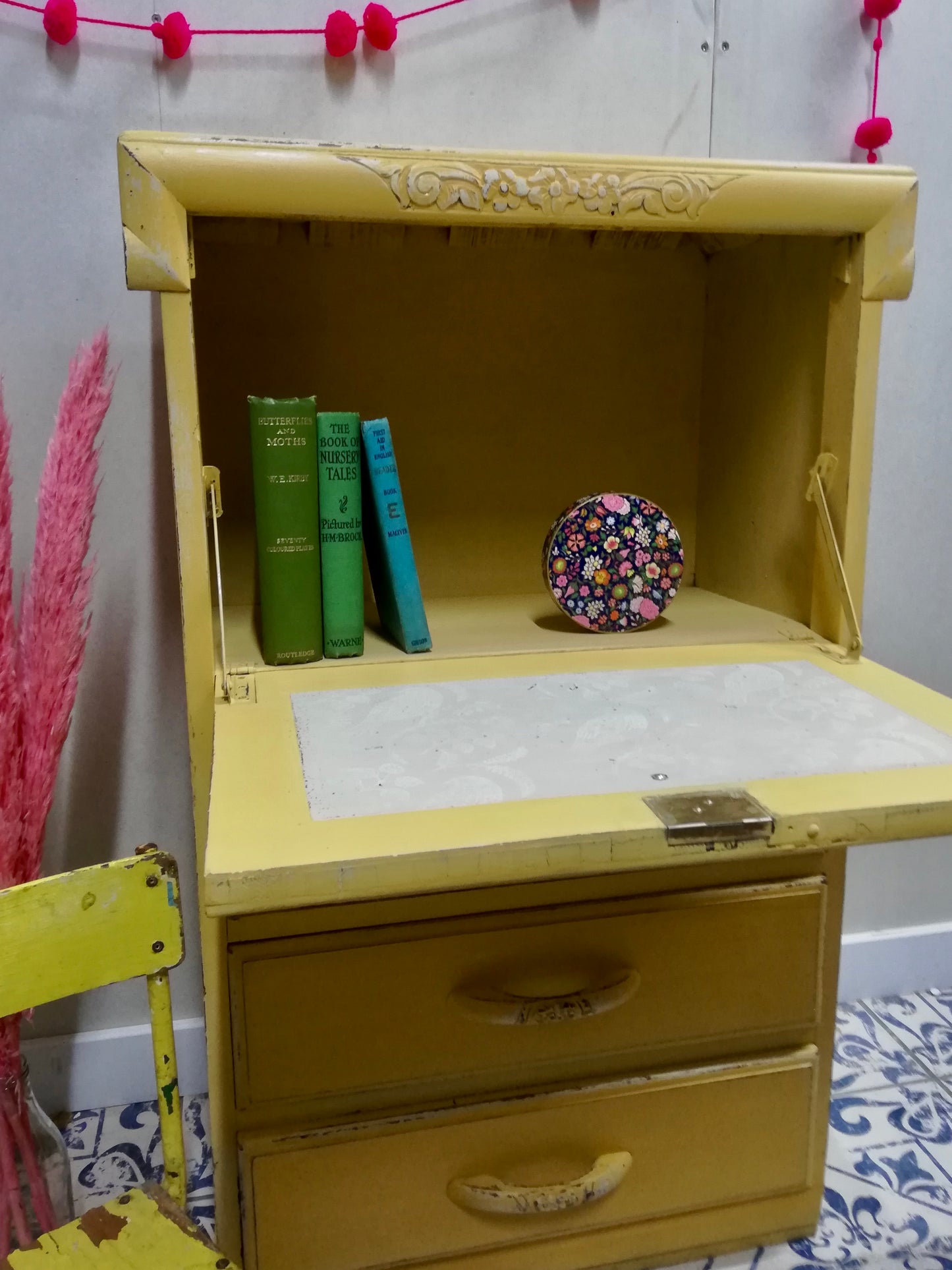 Child's desk / small storage unit