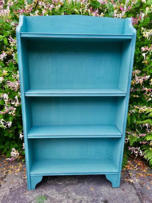 Vintage small oak book case for Kate