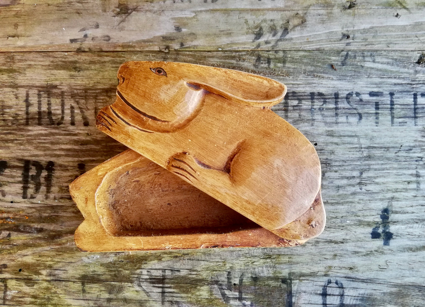 Wooden rabbit box