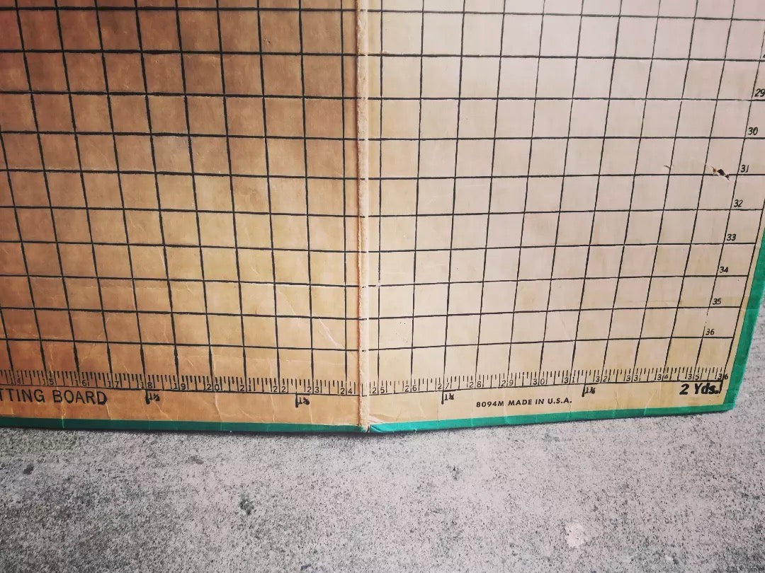 Huge padded table top quilters or sewing cutting mat / measuring grid.