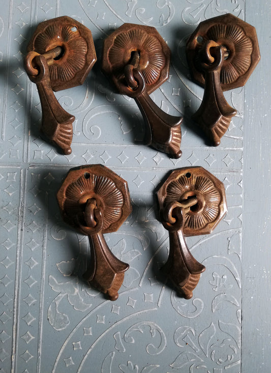 Set of 5 vintage droplet cabinet furniture handles