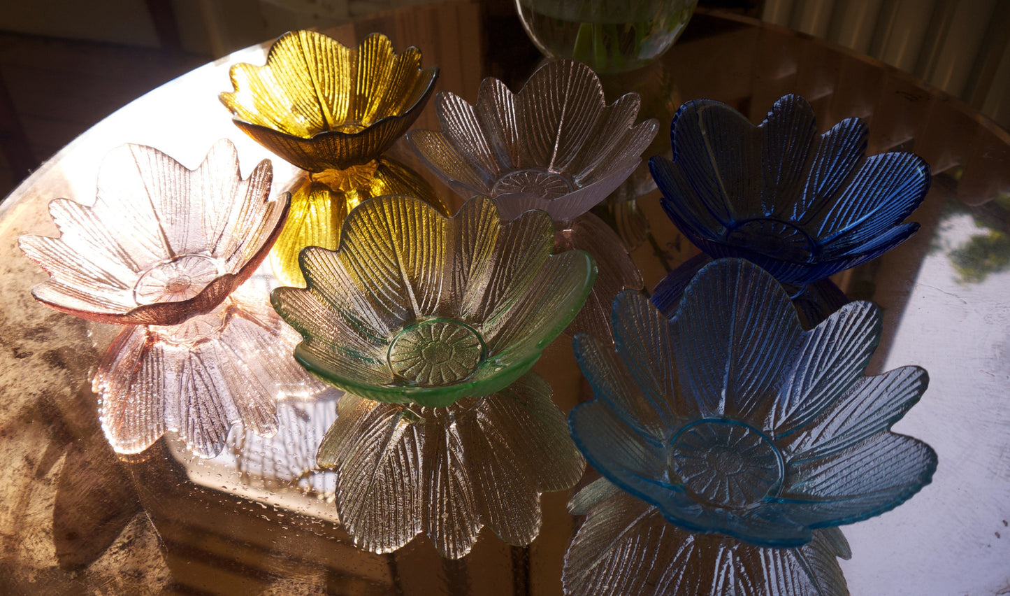 Set of six vintage 1950' glass dessert bowls in rainbow colours