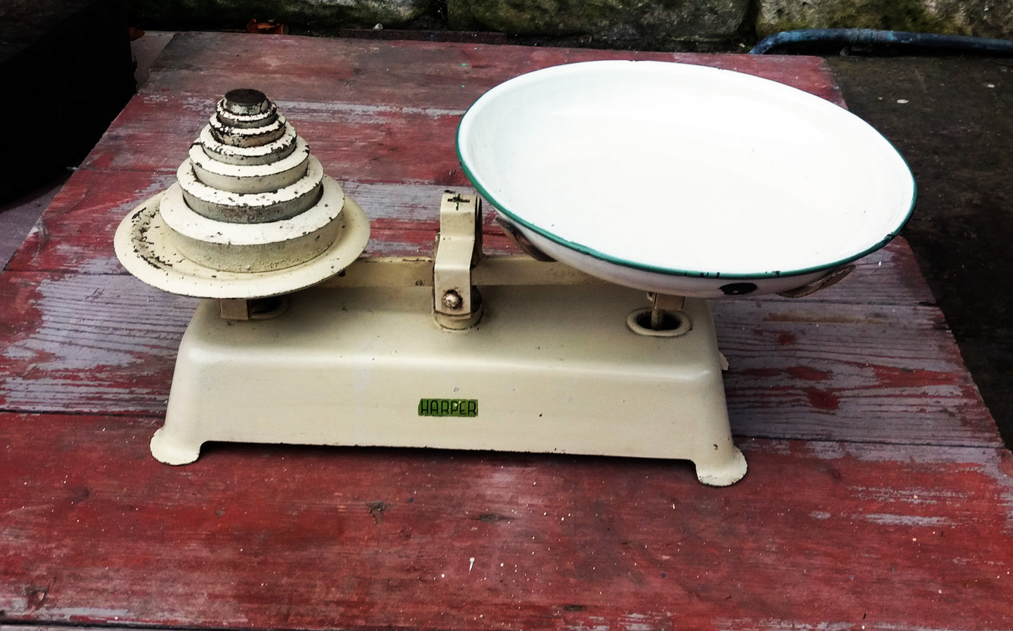 Vintage Harper weighing scales 