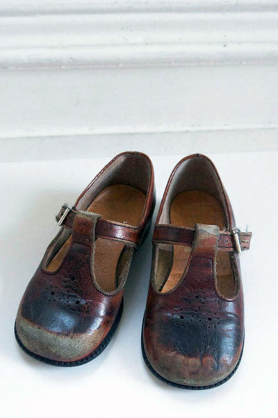 Vintage children's brown leather school shoes UK size 6 from Emily Rose Vintage