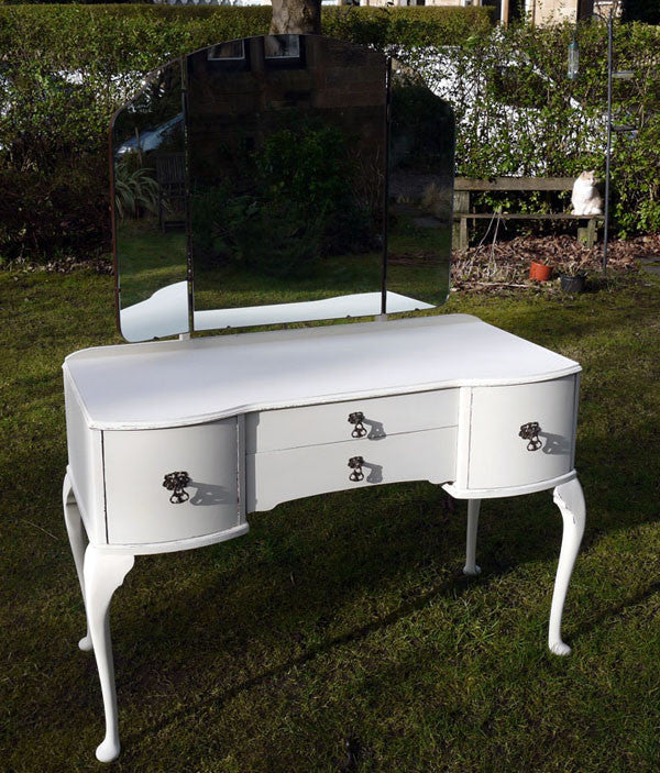 Vintage dressing table in Miss Mustard Seed Milk Paint Linen by Emily Roase Vintage