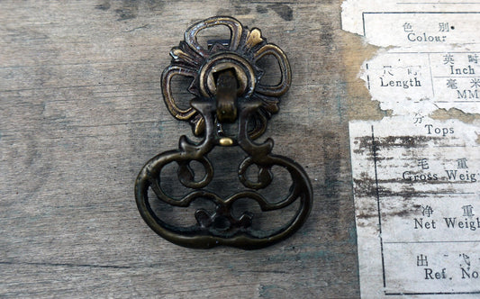 Vintage ornate cupboard droplet cabinet knobs handle drawer pull