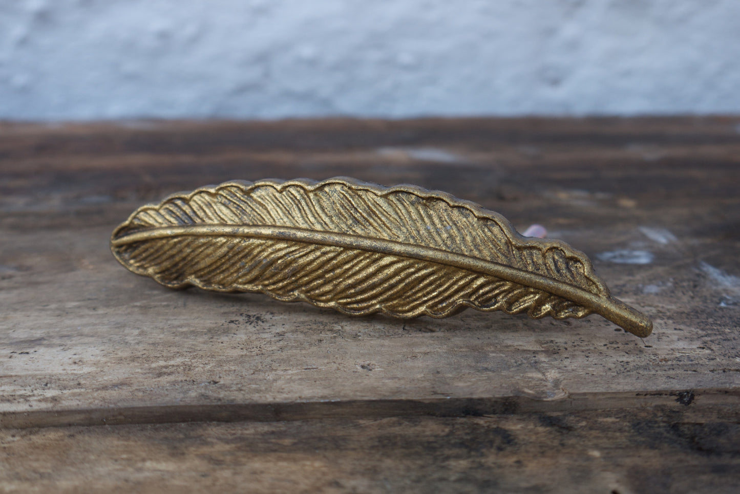 Golden Feather Vintage style metal drawer knob