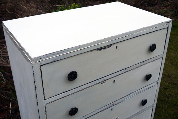 handpainted vintage shabby chic chest of drawers in Miss Mustard Seed Linen 