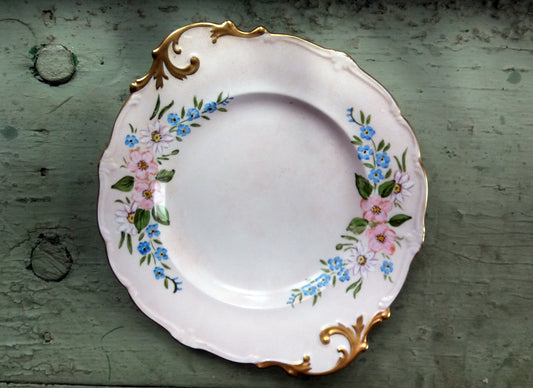 Gorgeous vintage cake plate 