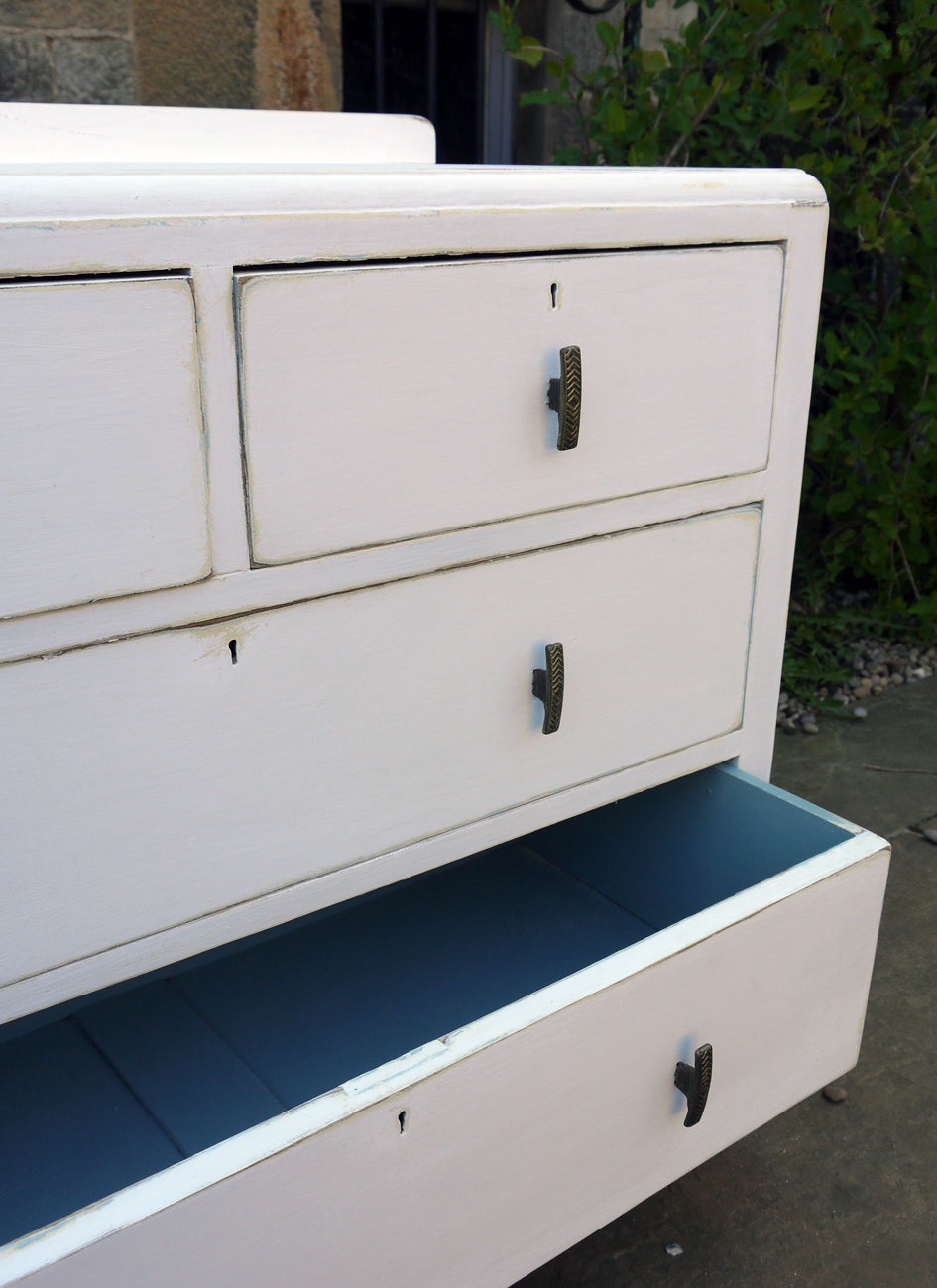 hand painted chest of drawers in fusion picket fence