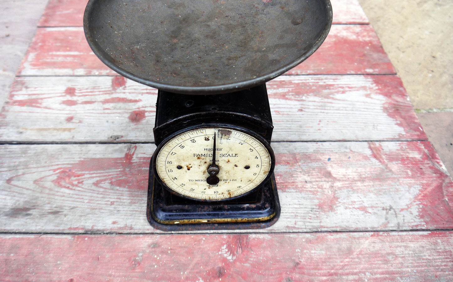 Vintage Hughes Family scales  - weighing scales . 