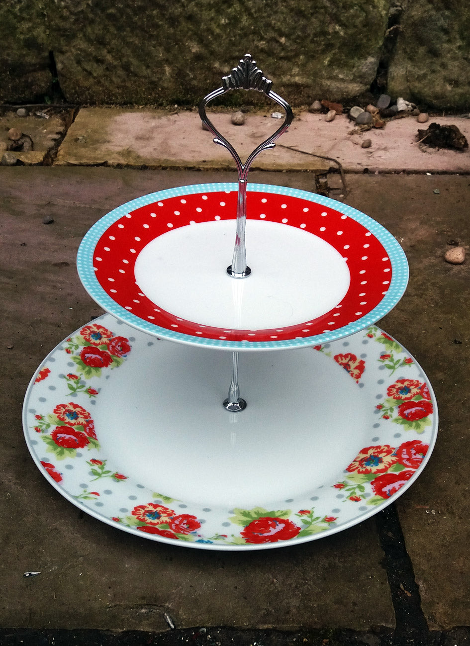 Vintage style cake stand